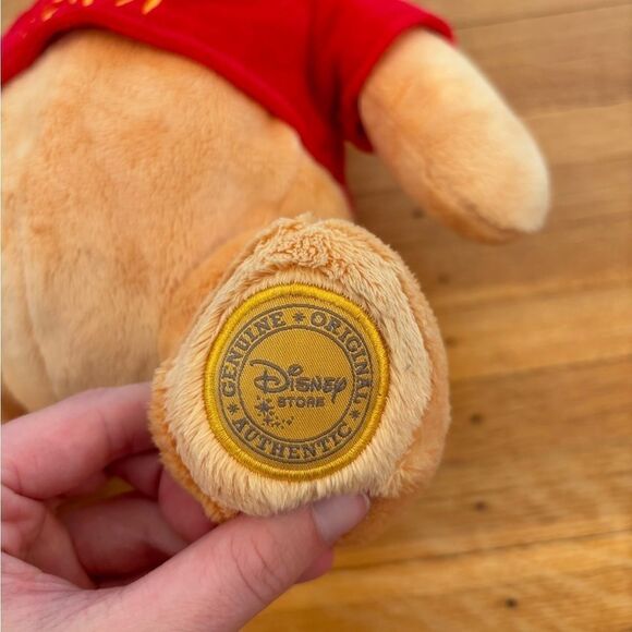 Disney Winnie the Pooh & Piglet Disney Store Exclusive Plushes - Picture 6 of 11